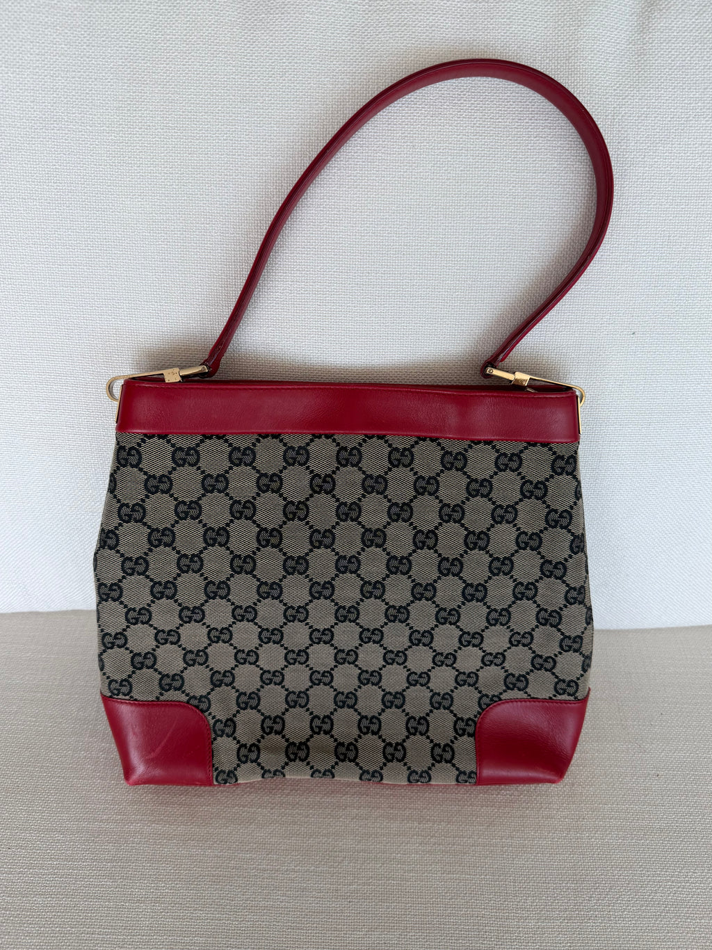 Gucci GG Canvas Shoulder Bag Beige Red gold