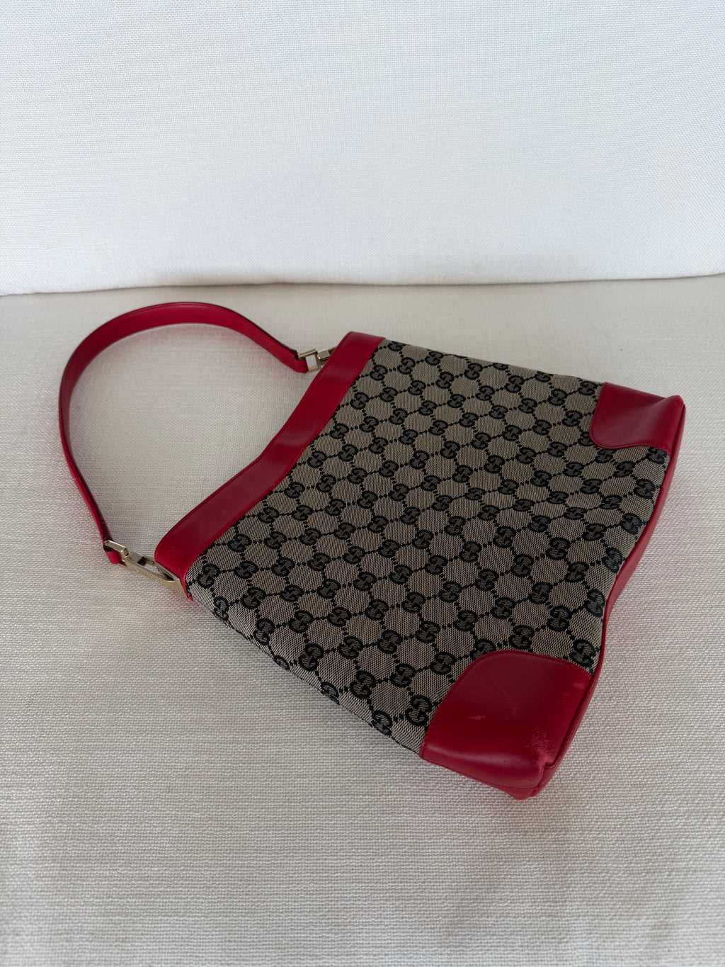 Gucci GG Canvas Shoulder Bag Beige Red gold