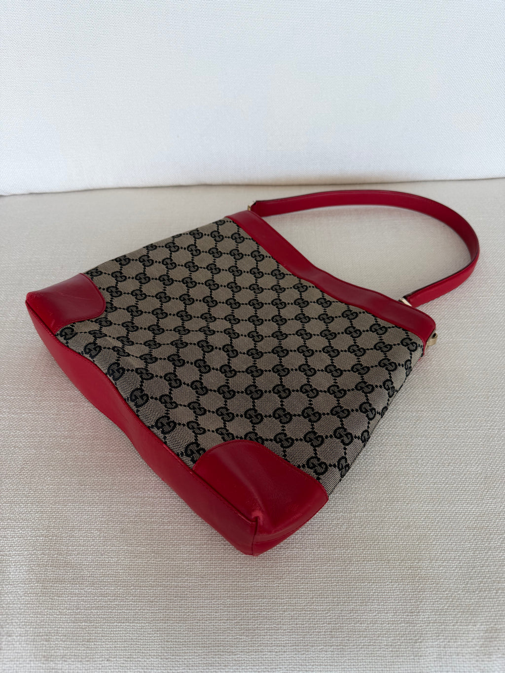 Gucci GG Canvas Shoulder Bag Beige Red gold