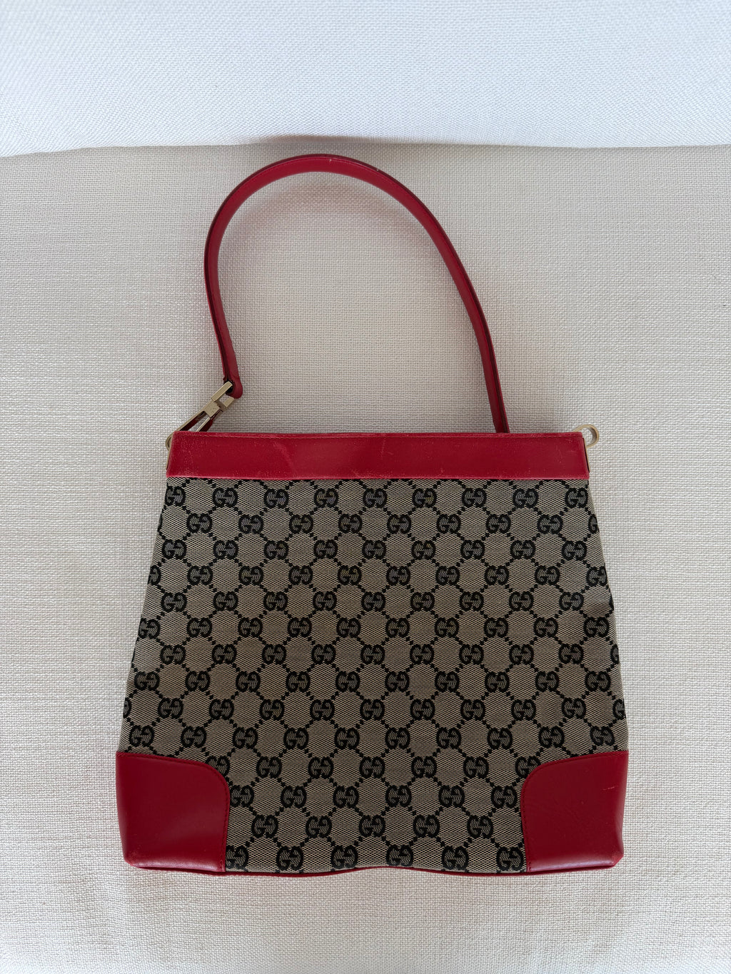 Gucci GG Canvas Shoulder Bag Beige Red gold