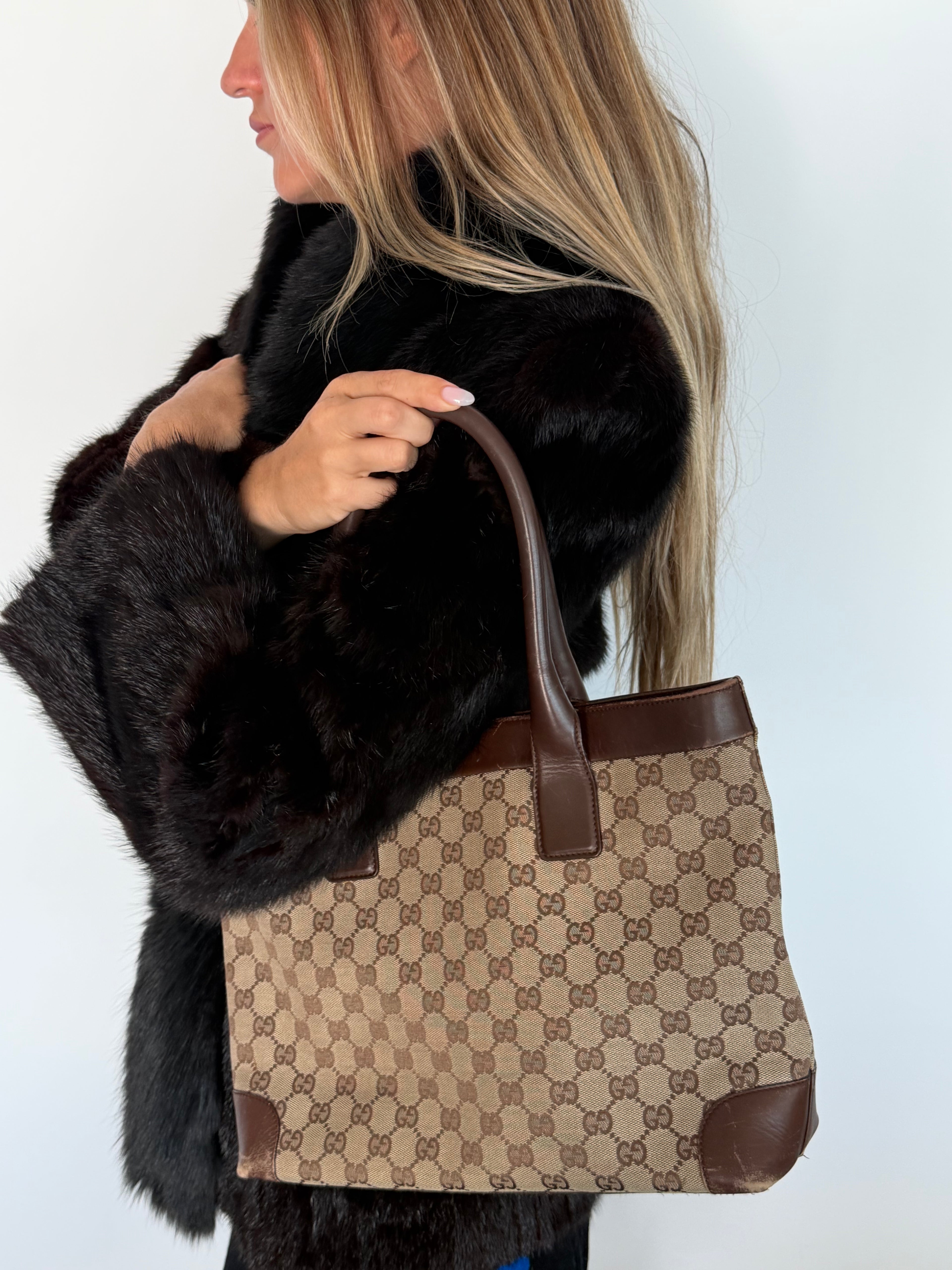 Gucci GG Canvas Tote Bag Beige Gold